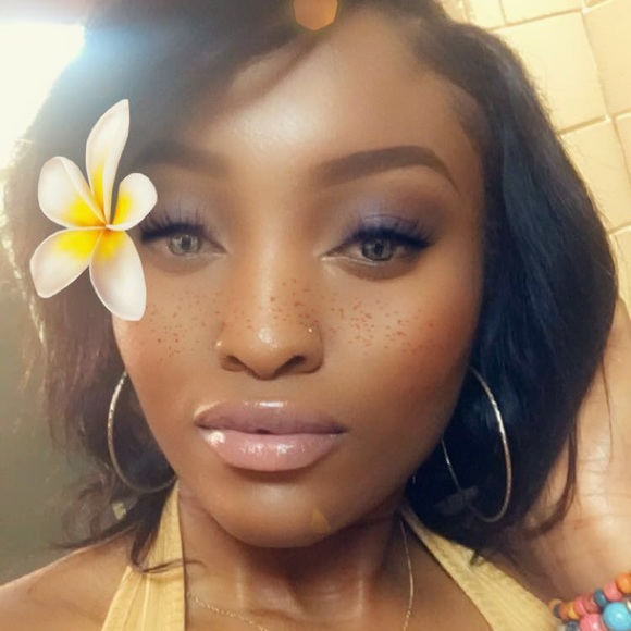 Meet your Posher, Ruth - Picture 1 of 1